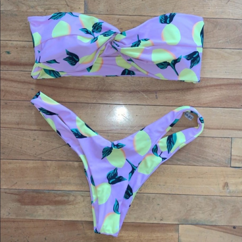 Lemon bathing suit